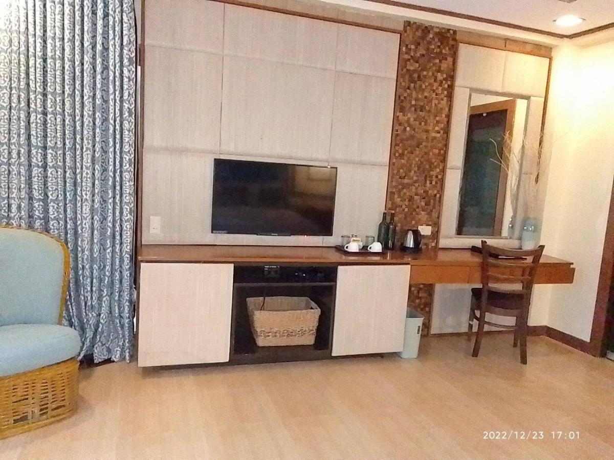 Tugawe Cove Resort Colongcocon Extérieur photo