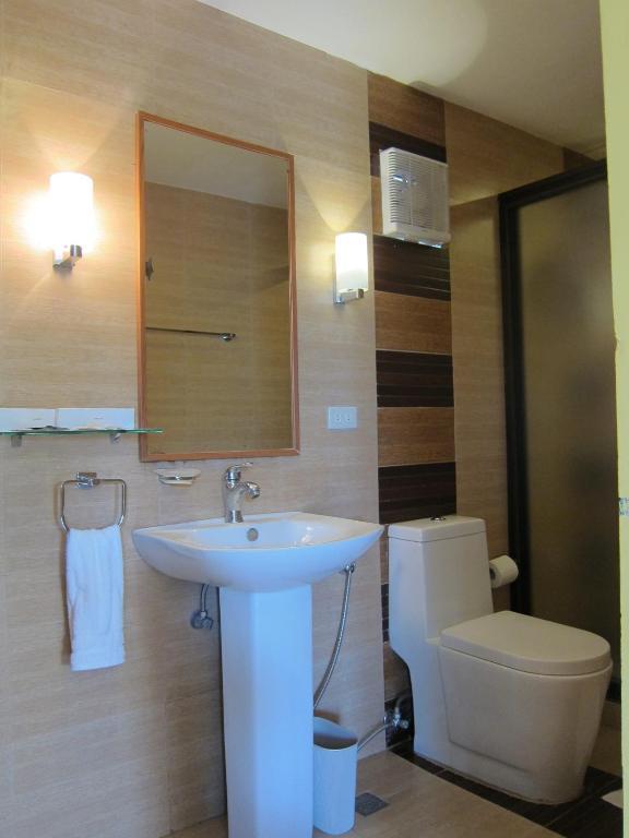 Tugawe Cove Resort Colongcocon Extérieur photo