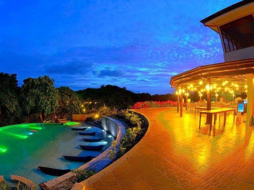 Tugawe Cove Resort Colongcocon Extérieur photo