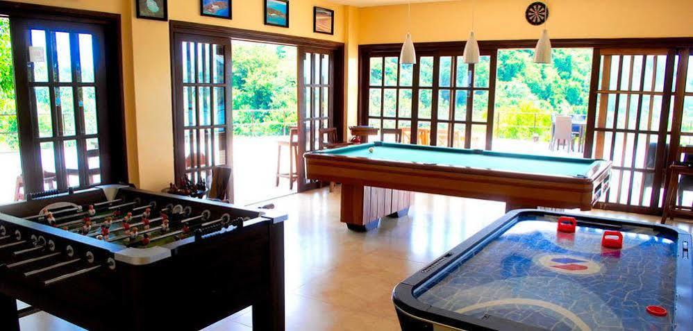Tugawe Cove Resort Colongcocon Extérieur photo